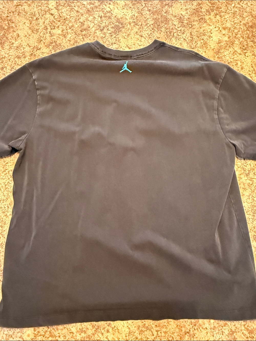 Jordan Throwback Tee - Picture 3 of 3